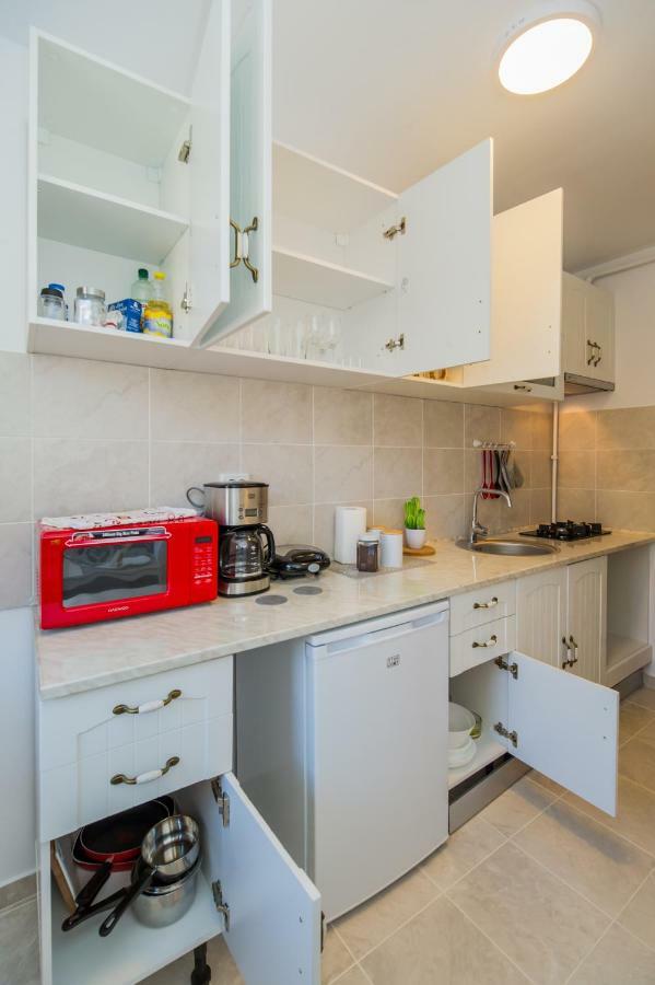 Apartament Aris Apartament *